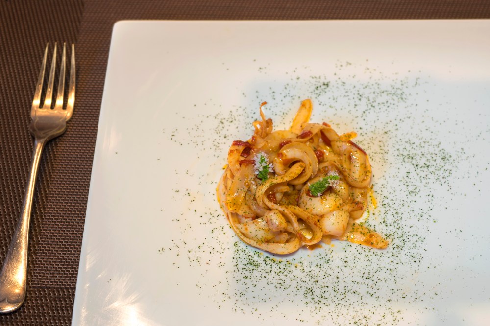 Fettuccine di calamaro con la colatura di alici 24